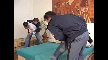 đàn ông da đen quan hệ tình dục đồng tính ngoài trời