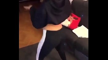 ống côn đồ đen đồng tính