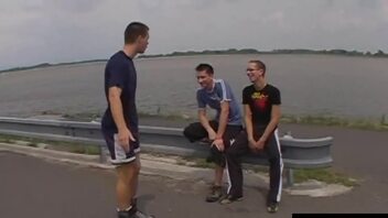 同性恋他妈的，而睡觉色情