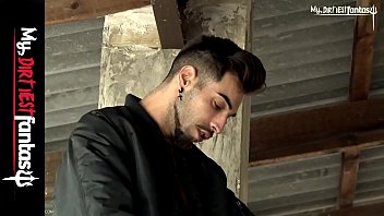 qu’est-ce qu’il fuck il fume une bite fume de l’herbe maintenant je suis gay