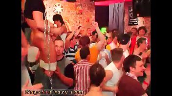 ücretsiz gay porno en iyi arkadaş birlikte dövüldü