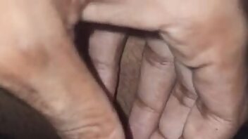 người đồng tính nam đứng quan hệ tình dục với analfingering video xvideo