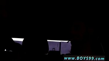 người đồng tính nam đứng quan hệ tình dục với analfingering video xvideo