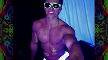Çince hollister gay