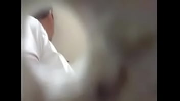 Spycam d’hommes ayant des relations sexuelles homosexuelles dans les bois
