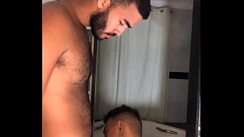 eşcinsel olmak ve Çinli ebeveynleri hayal kırıklığına uğratmak