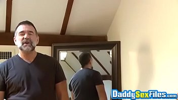 những câu chuyện có thật về những người đàn ông dị tính quan hệ tình dục đồng tính